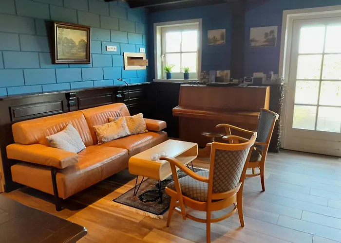 Onder De Blauwe Mantel